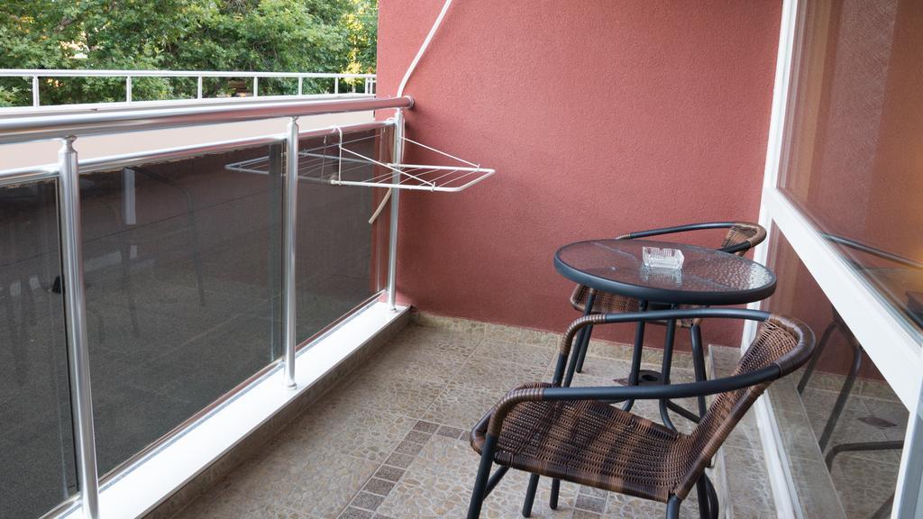 Nasred Grada Apartment Hisarya Exterior photo
